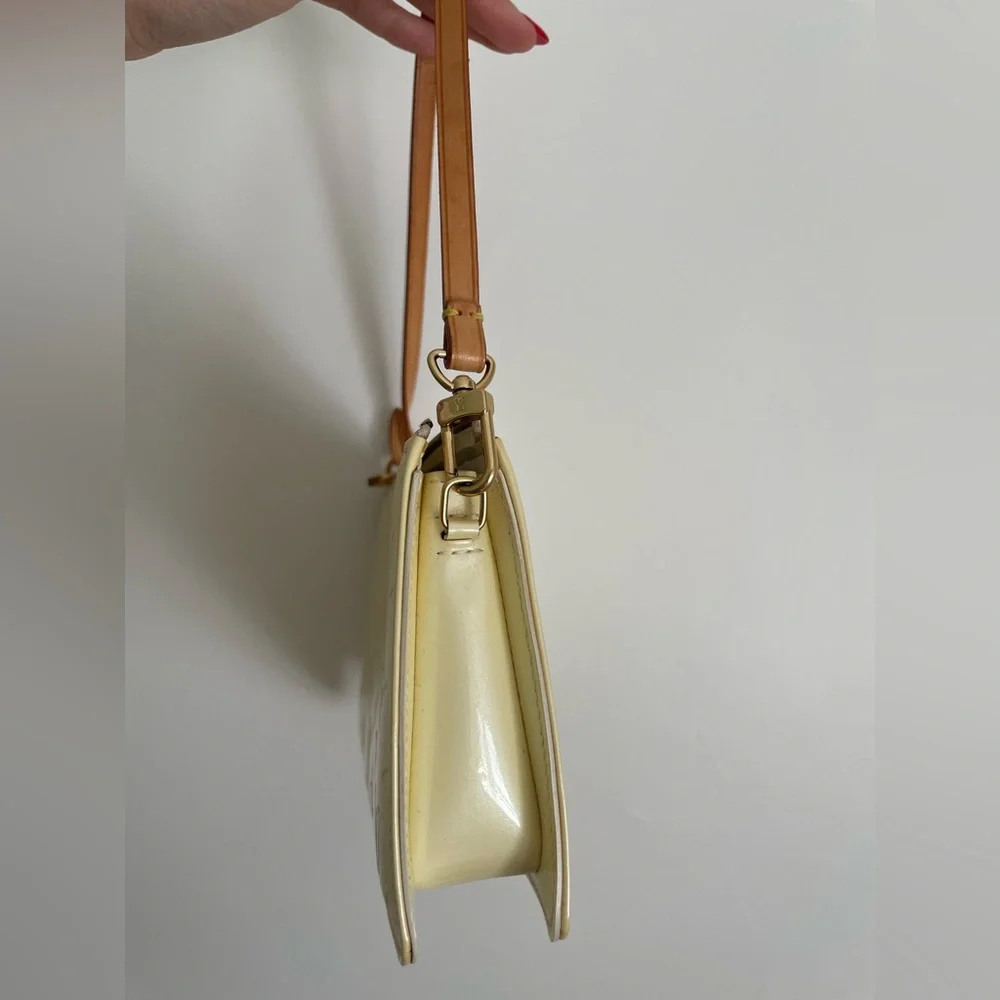 Authentic Louis Vuitton Canary Yellow Vernis Shoulder Pochette with Tan Strap - Picture 3 of 11